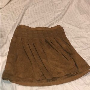 Pleated skirt